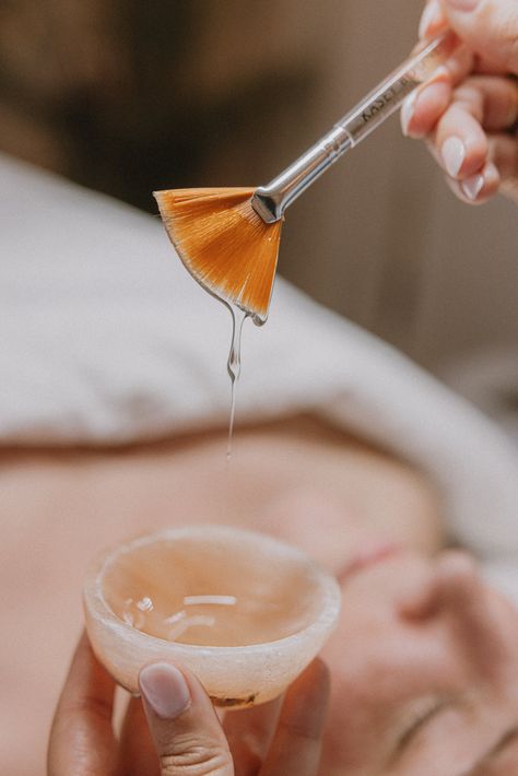 Pourquoi le Peeling est le Soin Idéal en Hiver ?